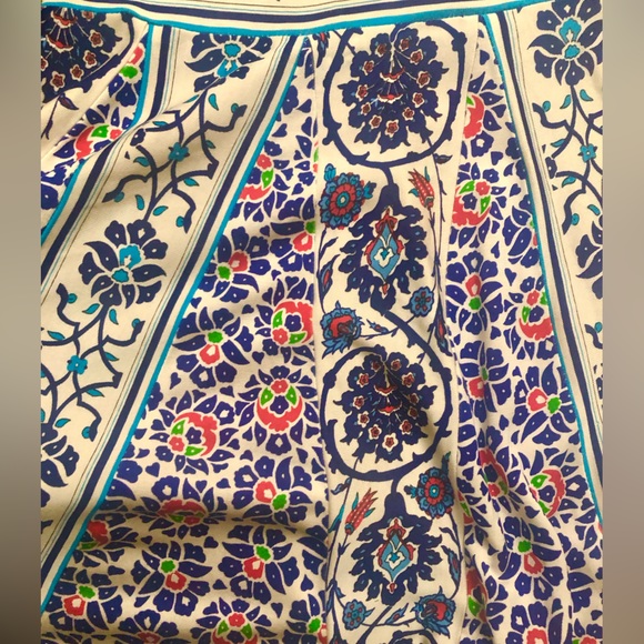 Diane Von Furstenberg colorful Mediterranean style skirt. - Picture 4 of 4